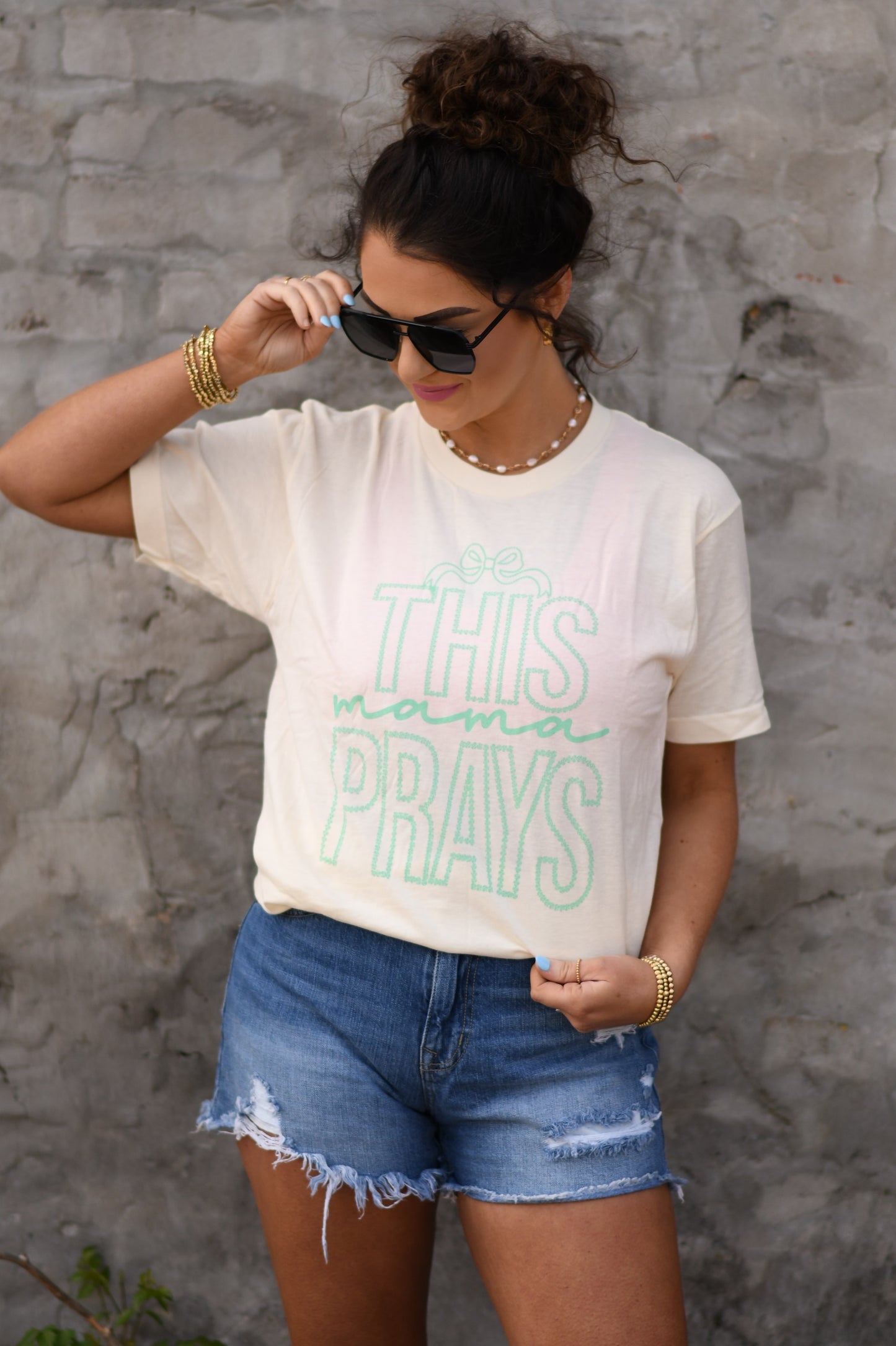RTS This Mama Prays Tee