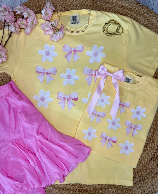 Daisies & Bows Tee