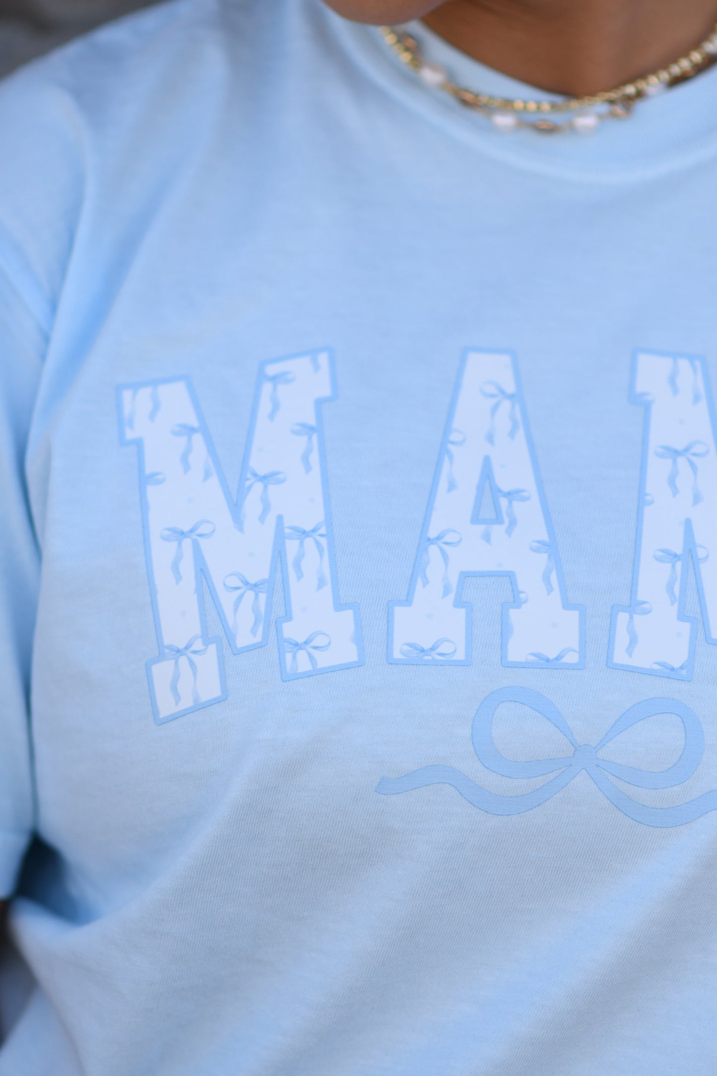 Mama Dainty Blue Bows Tee